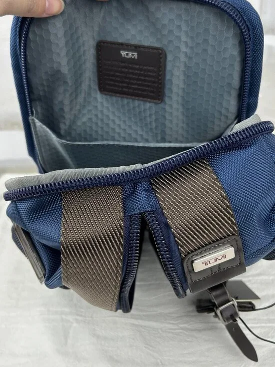 NEW Tumi Alpha Bravo Monterey Sling Shoulder Bag Navy Blue - Picture 5 of 12